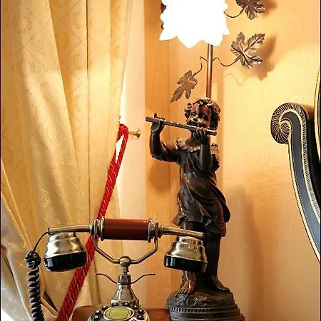 Villa Opera Drouot Paris Room photo